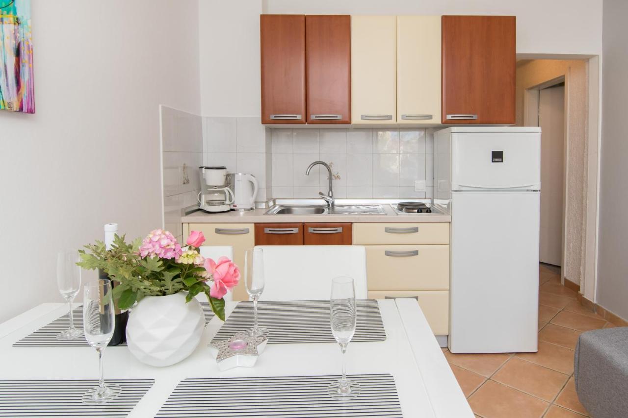 Apartment Motovunska 39 Porec Bagian luar foto