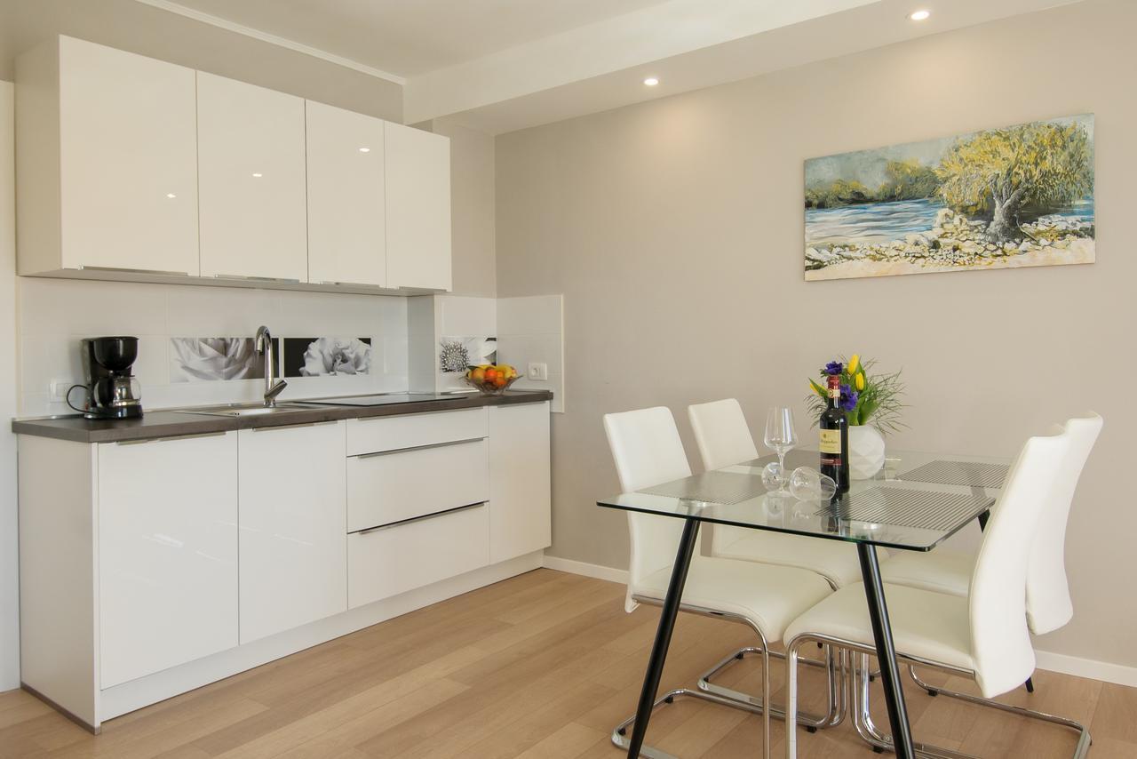 Apartment Motovunska 39 Porec Bagian luar foto
